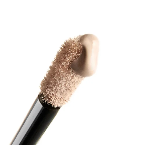 Shimmery or semi-matte look