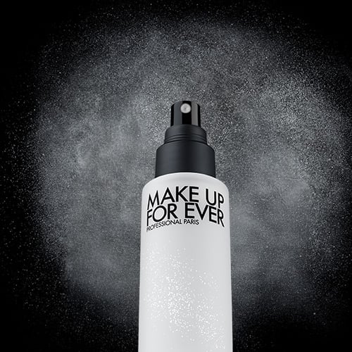 Shimmery or semi-matte look